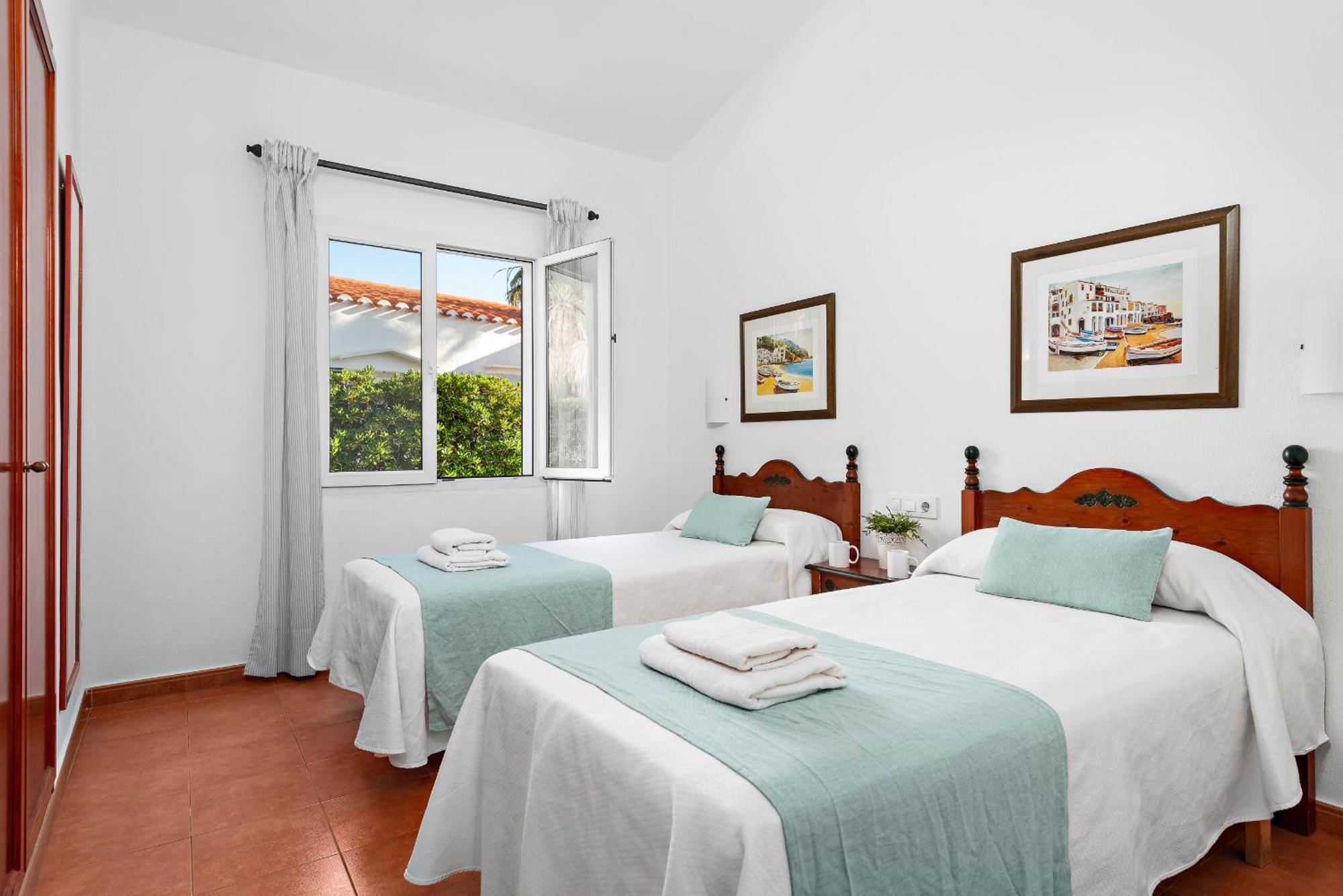 Villas Begonias Cala' en Bosch Bagian luar foto