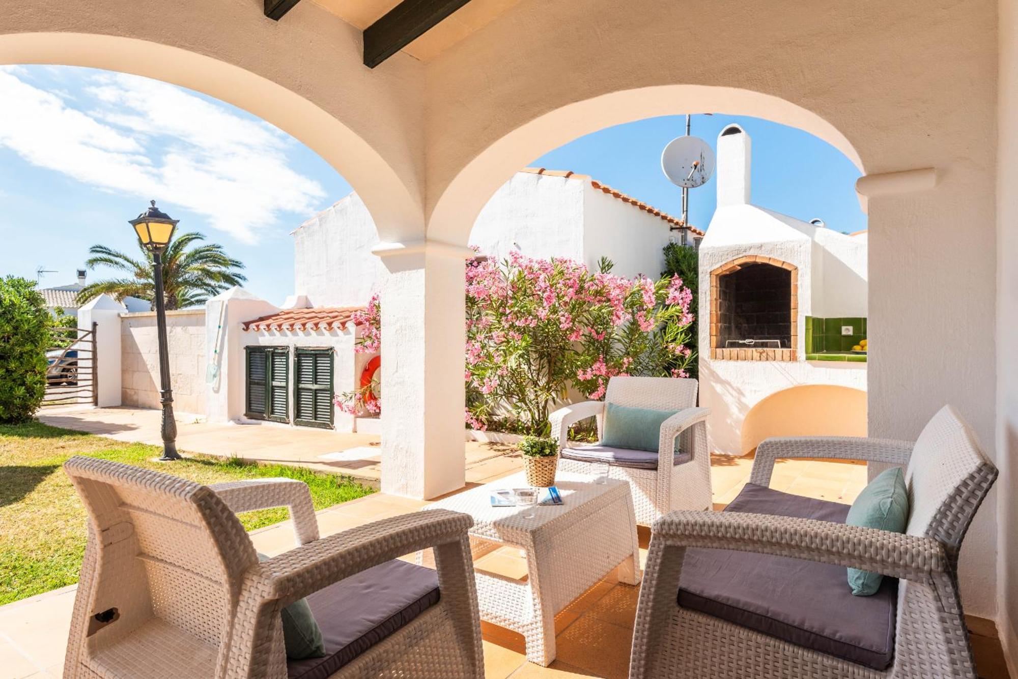 Villas Begonias Cala' en Bosch Bagian luar foto