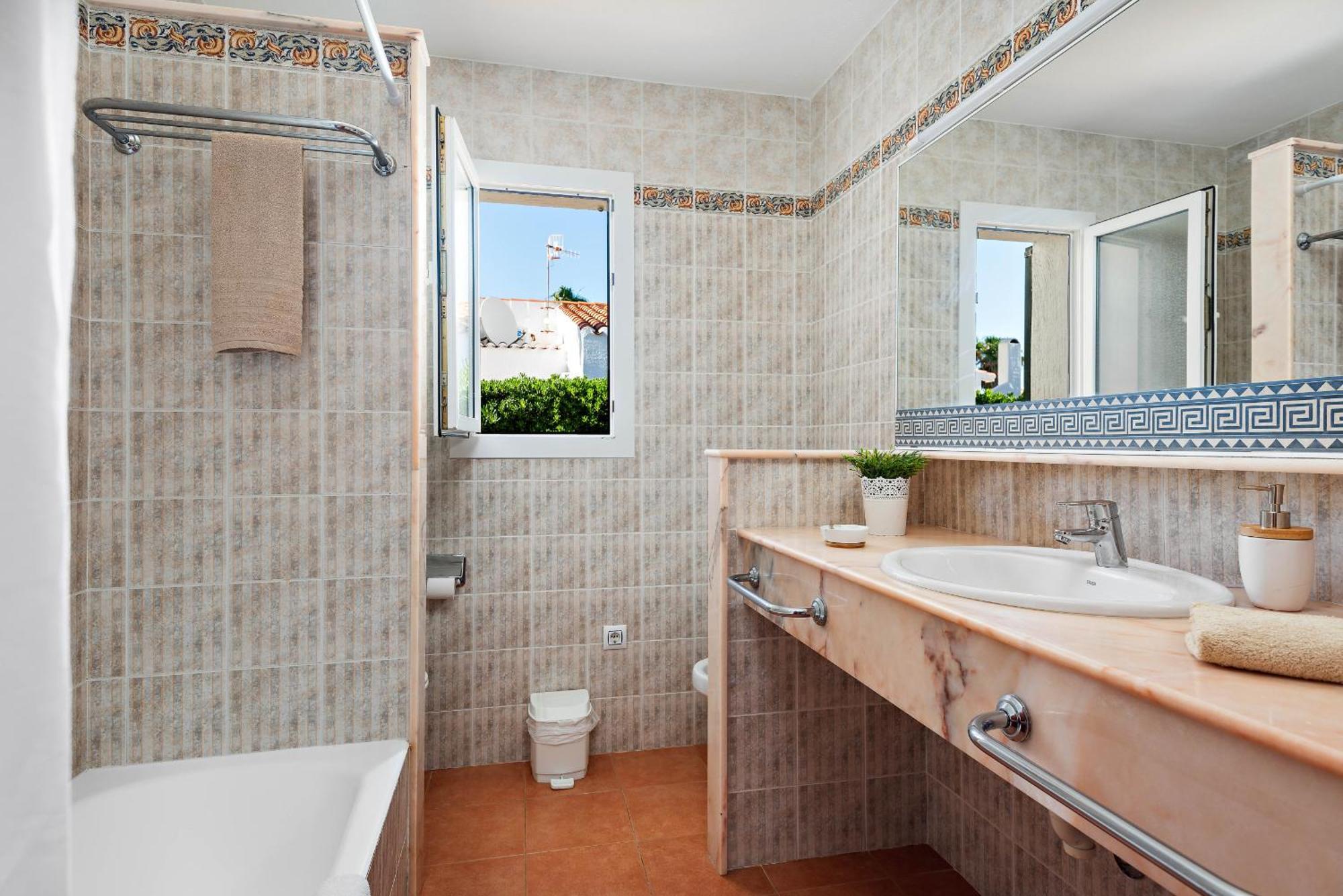 Villas Begonias Cala' en Bosch Bagian luar foto